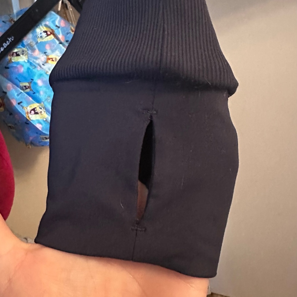 Lululemon Scuba Full-Zip Cropped Hoodie | Dark Navy | Size 8 | Thumb Holes - Picture 5 of 7